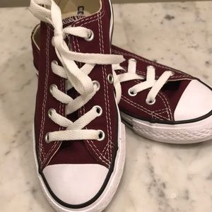 Burgundy converse all stars kids size 13
